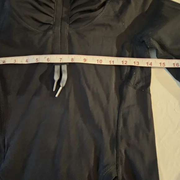 Lululemon Run stay on course pullover women's size 4 black - Picture 9 of 13